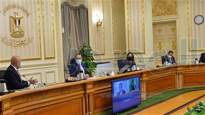 مدبولى يستعرض مقترحًا صينيًا لتشغيل «الأعمال المركزية» بالعاصمة الإدارية