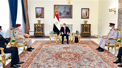 السيسي يؤكد دعم مصر جهود التوصل إلى حل سياسي شامل للأزمة اليمنية