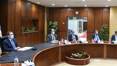 وزير البترول والثروة المعدنية يستقبل رئيس شركة روهر بمبن الألمانية 