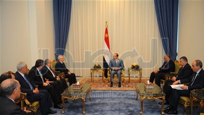 السيسى يلتقى رئيس مجلس الأمة الجزائري على هامش اجتماعات القمة العربية