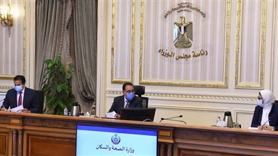 رئيس الوزراء يشدد على الاستمرار في اتباع إجراءات مواجهة «كورونا»