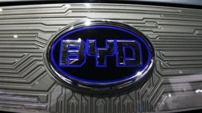 تراجع أرباح بي.واي.دي الصينية 21.6% في 2014 بفعل الاقتصاد والمنافسة