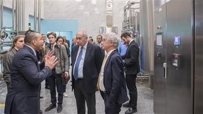 رئيس «اقتصادية قناة السويس» يستعرض الفرص المتاحة أمام الاستثمارات الألمانية والفرنسية 