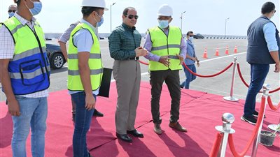 السيسي يتفقد أعمال تطوير وتوسعة الطريق الدائري