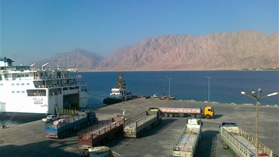 إغلاق مينائي شرم الشيخ والسخنة بسبب ارتفاع الأمواج