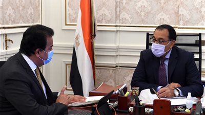 «مدبولى» يتابع تنفيذ تكليفات السيسى بشأن الجامعات الأهلية