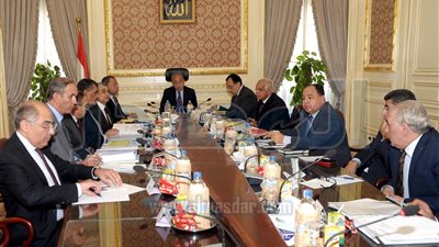 الحكومة تبحث عدداً من الملفات المرتبطة بتنفيذ برنامج الإصلاح الإقتصادى