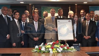 البنك الأهلى المصرى يحصل على شهادة الجودة من هيئة المواصفات البريطانية