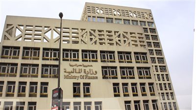 الحكومة تنفى فرض ضرائب جديدة على المواطنين لزيادة الإيرادات العامة