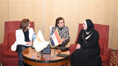 وزيرة التجارة والصناعة تبحث مع نظيرتها القبرصية سبل تعزيز التعاون المشترك