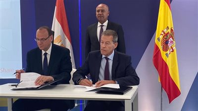 مذكرة تفاهم بين السكة الحديد وتاليس الإسبانية لتطوير نظم الإشارات والاتصالات