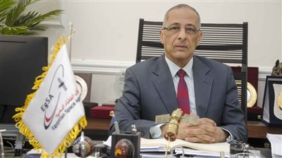 رئيس وكالة الفضاء المصرية يبحث مع السفير الفرنسي تفعيل التعاون بين الجانبين