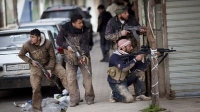 مقتل 50 في اشتباكات بين تنظيم 