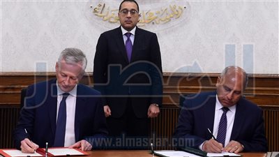 «مدبولي» يشهد توقيع إتفاقية لتوريد 55 قطاراً فرنسيًا للخط الأول للمترو