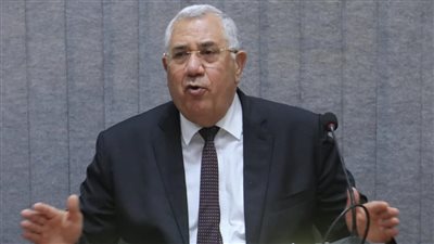 «القصير» يبحث مع اتحاد الدواجن تنفيذ الزراعة التعاقدية لمحصول الذرة