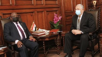 «القصير» يبحث مع سفير زامبيا بالقاهرة زيادة التعاون الزراعي بين البلدين