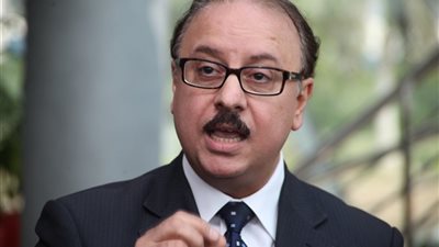 ياسر القاضي يبحث زيادة استثمارات 