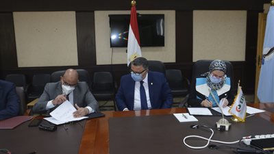 «المصرى لتنمية الصادرات» يمول ورش الحرفيين فى البحر الأحمر بفائدة 5%