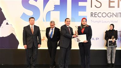 وزير البترول والثروة المعدنية يشهد احتفالية «هي والطاقة»