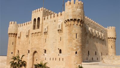 طرح لسان قلعة قايتباى للإيجار فى مزاد علنى