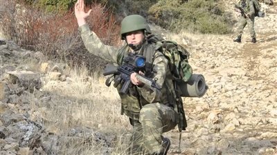 بالفيديو..اعتقال 9 بريطانيين متوجهين إلى سوريا في جنوب تركيا