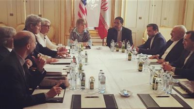 بدء المحادثات النووية بين وزير الخارجية الأمريكي ونظيره الإيراني في فيينا 