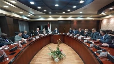 وزير النقل يبحث مع وفود 10 شركات بريطانية الفرص الاستثمارية المتاحة