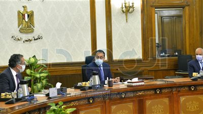 مدبولى يتابع أعمال تطوير المناطق المحيطة بالمواقع السياحية والأثرية بالجيزة