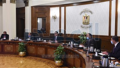 «مدبولي» يستعرض إجراءات تنشيط البورصة وجذب الاستثمارات الأجنبية