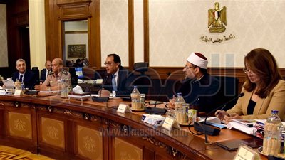 الحكومة توافق على التعاقد مع مؤسسات تمويل دولية للتأمين ضد مخاطر تقلبات أسعار النفط