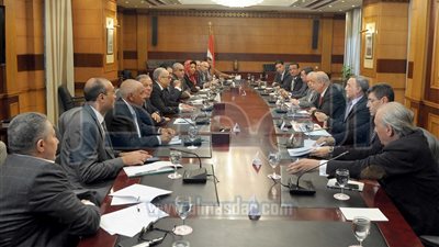 أسامة هيكل: لقاء شريف إسماعيل بالنواب تطرق لعدم رضا الشارع عن بعض الوزراء