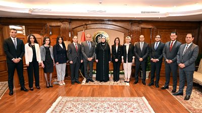 وزيرة التجارة والصناعة تشهد مراسم القسم القانوني لـ 9 ملحقين تجاريين جدد