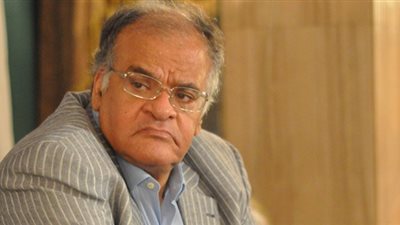 حبس ممدوح عباس سنة مع الشغل بتهمة توقيع شيك بدون رصيد 