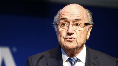بلاتر: لست مرشحا لكني الرئيس .. وأريد ترك الفيفا وهو فى حالة جيدة
