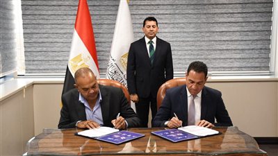 توقيع بروتوكول تنظيم بطولة العالم للسباحة بالزعانف للجامعات 2026 بشرم الشيخ