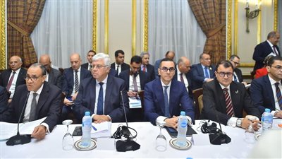 مصر وتشاد توقعان مذكرات تفاهم لتعزيز التعاون بمجالات الاستثمار والكهرباء والطاقة