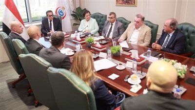 وزير الصحة يبحث مع «جنرال إلكتريك» توطين صناعة الأجهزة الطبية فى مصر