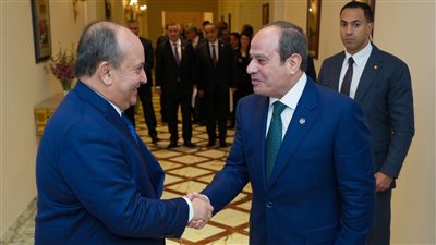 الرئيس السيسي يبحث تعزيز التعاون مع الجزائر لزيادة الاستثمارات المتبادلة