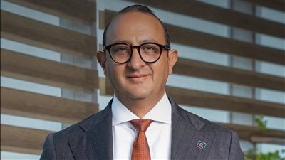  EBank يهنئ اللاعب عمر شريف لفوزه بذهبية التتابع المختلط في الهند