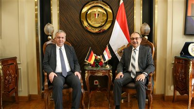 وزير قطاع الأعمال يبحث مع سفير ألمانيا تعزيز التعاون الصناعي والاستثماري