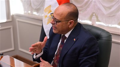 وزارة العمل تبحث خطوات تنفيذ منظومة الربط الإلكتروني مع «التأمينات الاجتماعية» 