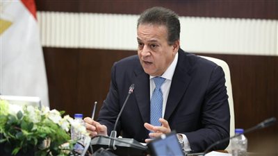 وزيرا الصحة والمالية يبحثان انتظام سلاسل توريد الأدوية والمستلزمات الطبية