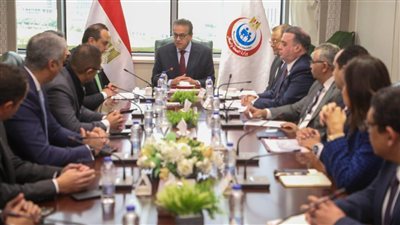 ‎وزير الصحة يناقش الموقف التنفيذي لمشروع ميكنة التأمين الصحي الشامل
