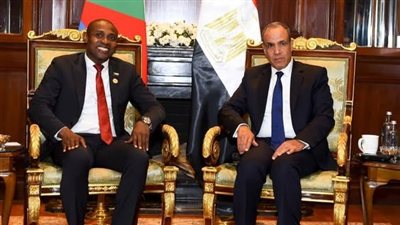 وزير الخارجية يبحث سبل تعزيز العلاقات الثنائية بين مصر وجزر القمر