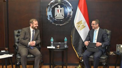 مصر وأرمينيا تبحثان سبل تعزيز الاستثمارات المشتركة والتبادل التجاري 