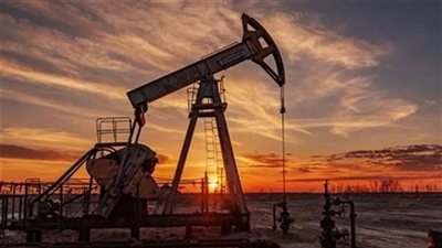 النفط يرتفع بعد اعتراض أمريكا لناقلات نفط قبالة سواحل فنزويلا