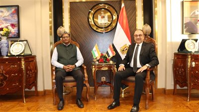 مباحثات مصرية - هندية لتعزيز التعاون المشترك في مجالات السياحة والفنادق