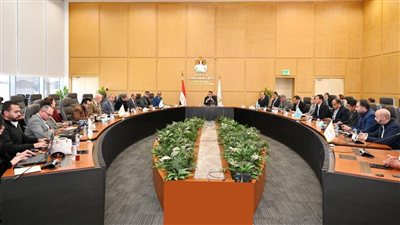 وزير الإسكان يتابع موقف مشروعات المبادرة الرئاسية «حياة كريمة»