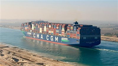 قناة السويس تشهد عبور أكبر سفينة حاويات خلال عامين