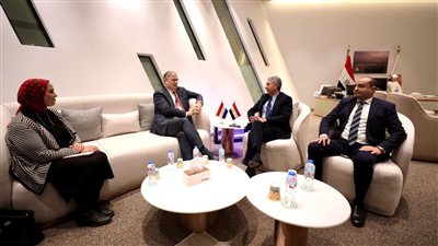 مصر وهولندا تبحثان سبل تعزيز التعاون المشترك في مجالي السياحة والآثار